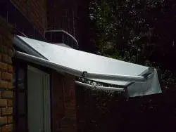toldo-articulado-01.webp